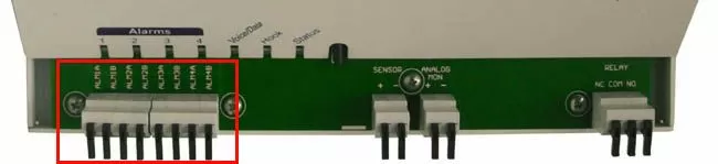 Piano connectors on the front circuit board of an alarm remote